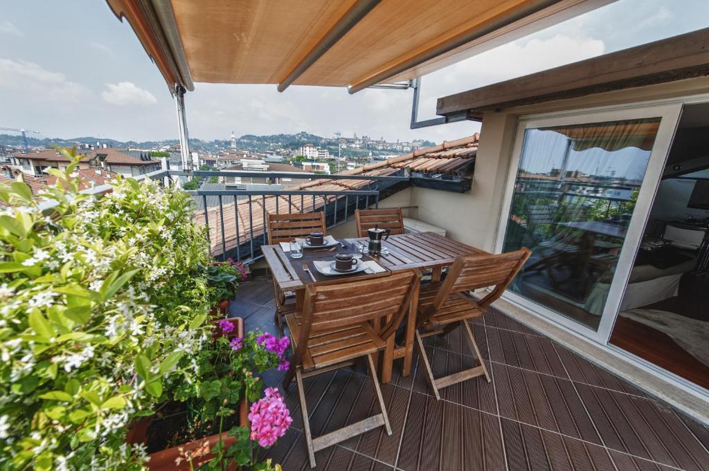 Cute & Cozy Terrace Lejlighed Bergamo Værelse billede